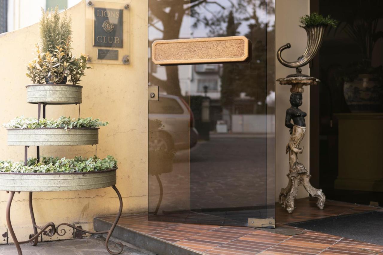 Hotel Due Mori تْشيتاديلاّ المظهر الخارجي الصورة